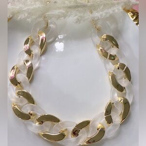 Elegant Gold and White Chain Acrylic Necklace
